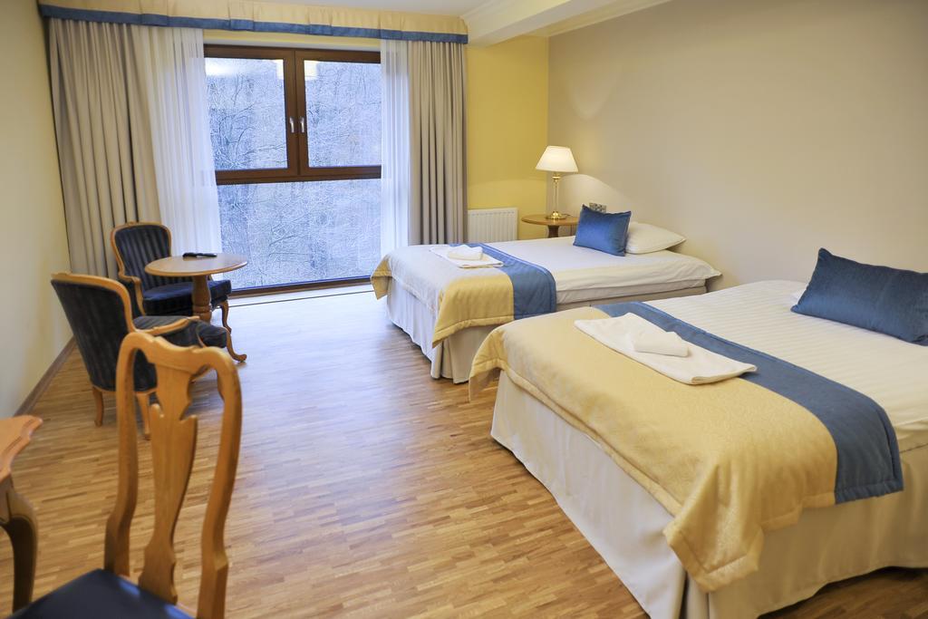 Hotel Mir-Jan Spa Ladek-Zdroj Quarto foto