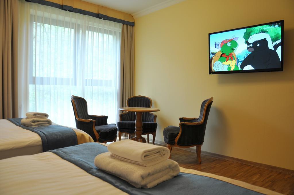 Hotel Mir-Jan Spa Ladek-Zdroj Quarto foto
