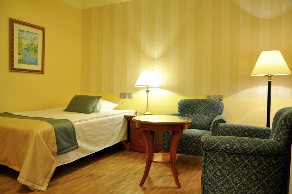 Hotel Mir-Jan Spa Ladek-Zdroj Quarto foto