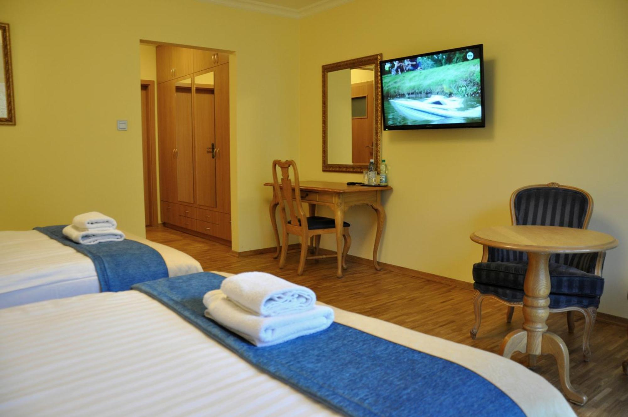Hotel Mir-Jan Spa Ladek-Zdroj Quarto foto