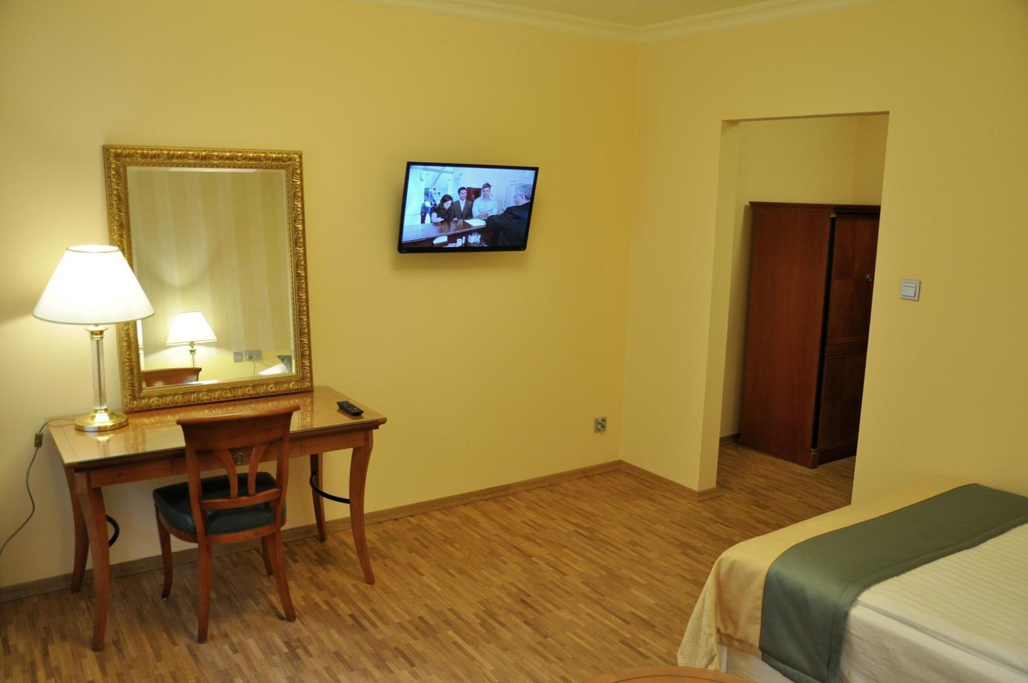 Hotel Mir-Jan Spa Ladek-Zdroj Quarto foto
